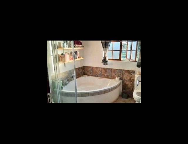 2 BEDROOM HOUSE FOR SALE IN MYNGENOEGEN AH
